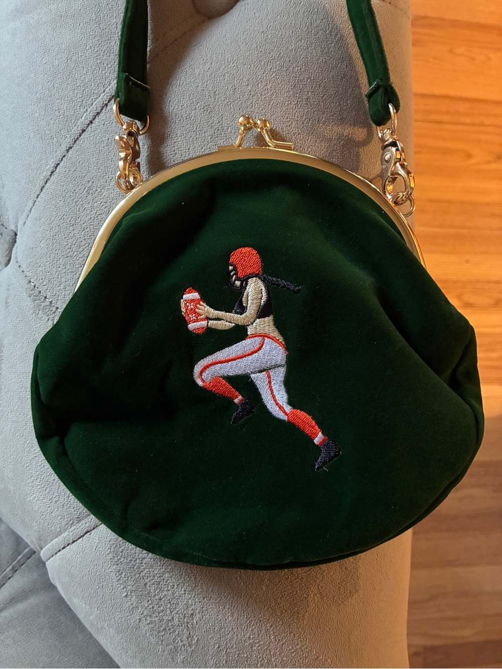 Green Velvet Kiss-Lock Crossbody Bag with Athlete Embroidery